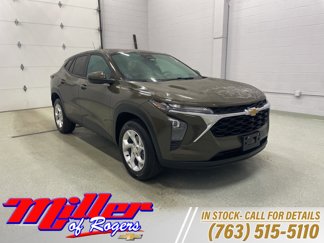 Used 2024 Chevrolet Trax LS w/ LS Convenience Package image 1