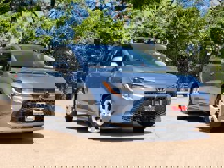 Used 2022 Toyota Corolla LE image 1