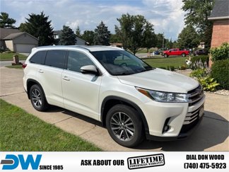 Used 2017 Toyota Highlander XLE image 1