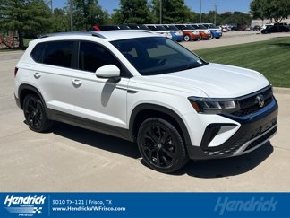Certified 2022 Volkswagen Taos SE image 1