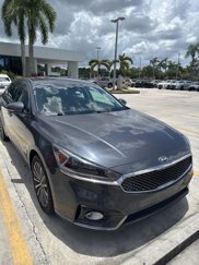 Used 2018 Kia Cadenza Premium image 1