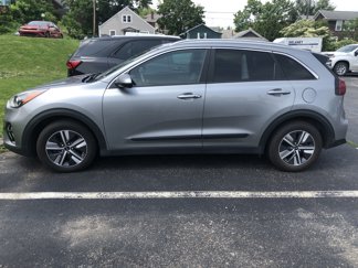 Used 2022 Kia Niro LXS image 1