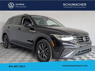 Certified 2022 Volkswagen Tiguan SE w/ Panoramic Sunroof Package image 1