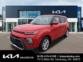 Certified 2022 Kia Soul LX image 1