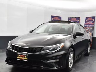 Used 2020 Kia Optima SE image 1