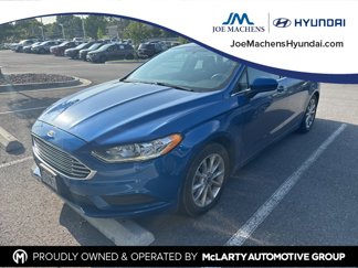 Used 2017 Ford Fusion SE w/ Fusion SE Technology Package image 1