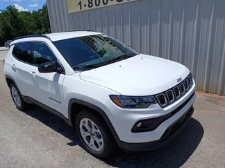 New 2025 Jeep Compass Latitude image 1