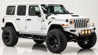 Used 2025 Jeep Wrangler Unlimited Sport image 1