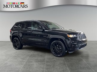 Used 2017 Jeep Grand Cherokee Altitude image 1