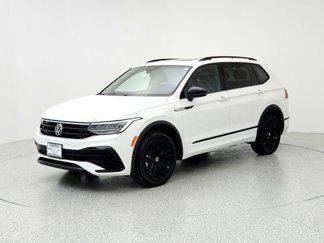 Used 2022 Volkswagen Tiguan SE R-Line image 1