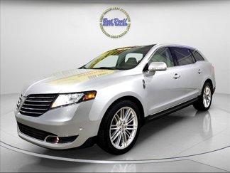Used 2019 Lincoln MKT AWD image 1