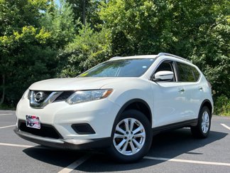 Used 2016 Nissan Rogue SV image 1
