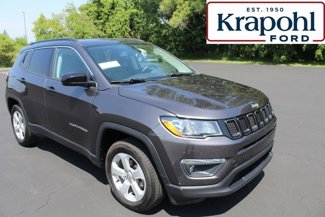 Used 2019 Jeep Compass Latitude image 1