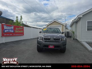 Used 2025 Nissan Frontier SV image 1