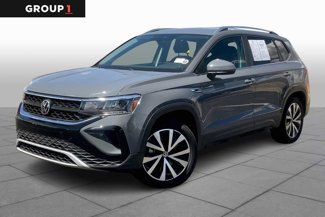 Used 2022 Volkswagen Taos SE image 1