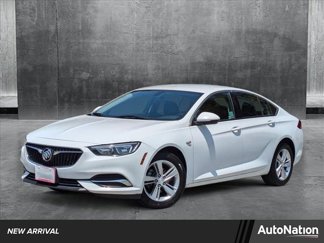Used 2018 Buick Regal Preferred image 1