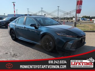 Used 2025 Toyota Camry SE video 1