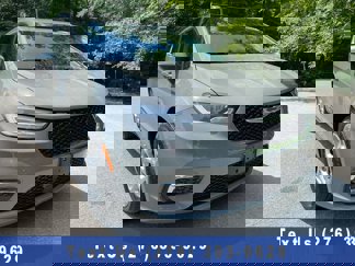 Used 2023 Chrysler Pacifica Limited image 1