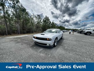 Used 2022 Dodge Challenger GT image 1