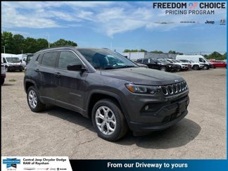 New 2024 Jeep Compass Latitude w/ Convenience Group image 1