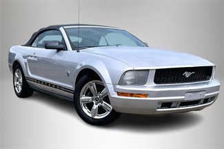 Used 2009 Ford Mustang Convertible image 1