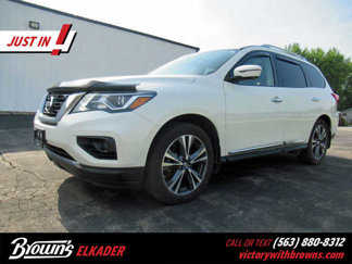 Used 2018 Nissan Pathfinder Platinum image 1