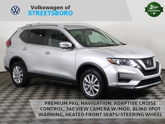 Used 2018 Nissan Rogue SV image 1