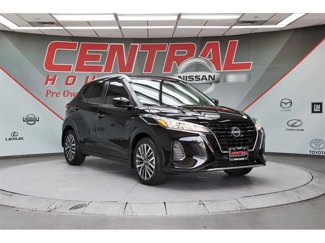 Used 2022 Nissan Kicks SV image 1