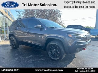 Used 2019 Jeep Cherokee Trailhawk w/ Cold Weather Group image 1
