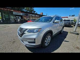 Used 2017 Nissan Rogue SV w/ SV Premium Package image 1