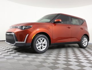 New 2025 Kia Soul LX image 1