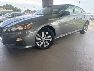 Used 2020 Nissan Altima 2.5 S image 1