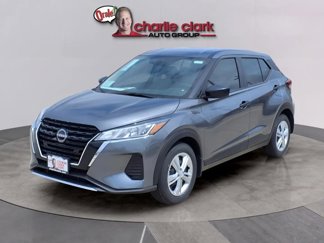 New 2025 Nissan Kicks Play S image 1