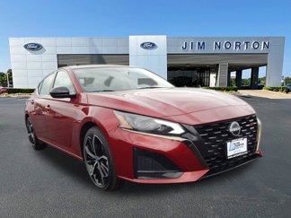 Used 2023 Nissan Altima 2.5 SR image 1