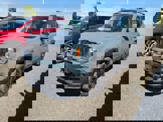 Used 2017 Jeep Renegade Altitude image 1
