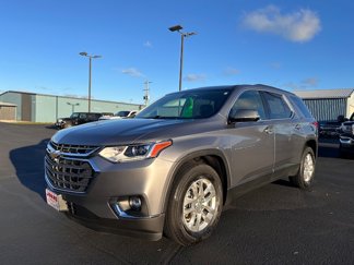 Used 2021 Chevrolet Traverse LT image 1