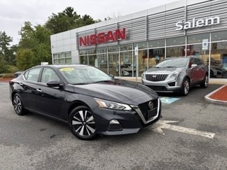 Used 2021 Nissan Altima 2.5 SV w/ SV Premium Package image 1