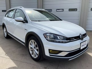 Used 2019 Volkswagen Golf Alltrack SE image 1