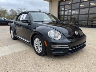 Used 2018 Volkswagen Beetle 2.0T S image 1