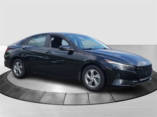 Used 2021 Hyundai Elantra SE image 1