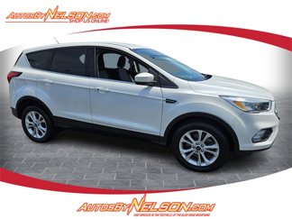 Used 2019 Ford Escape SE image 1