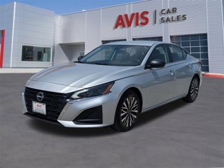 Used 2024 Nissan Altima 2.5 SV image 1