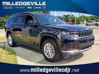 New 2025 Jeep Grand Cherokee L Laredo image 1