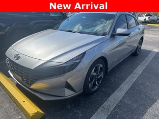 Used 2023 Hyundai Elantra SEL w/ Convenience Package image 1