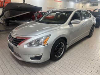 Used 2014 Nissan Altima 2.5 SV image 1
