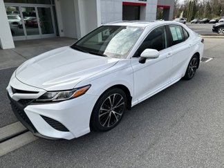Certified 2019 Toyota Camry SE image 1