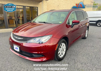 Used 2021 Chrysler Voyager Lxi image 1