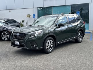 Used 2023 Subaru Forester Premium image 1