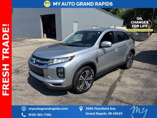 Used 2021 Mitsubishi Outlander Sport SE image 1