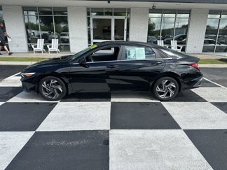Used 2024 Hyundai Elantra SEL w/ Convenience Package image 1